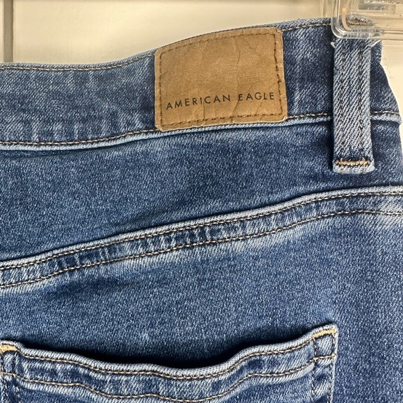 American Eagle Outfitters Mom Jean Blue size 8 Short - Picture 7 of 8
